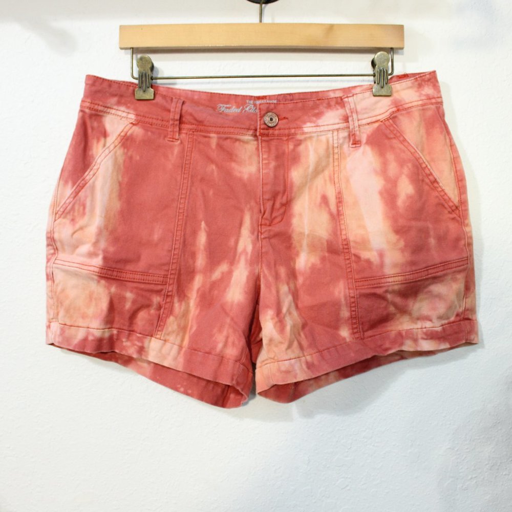 Upcycled Bleach Dye Size 14 Shorts